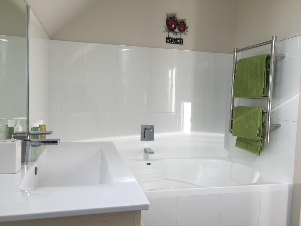 Davidsons Luxury Homestay Lower Hutt Esterno foto